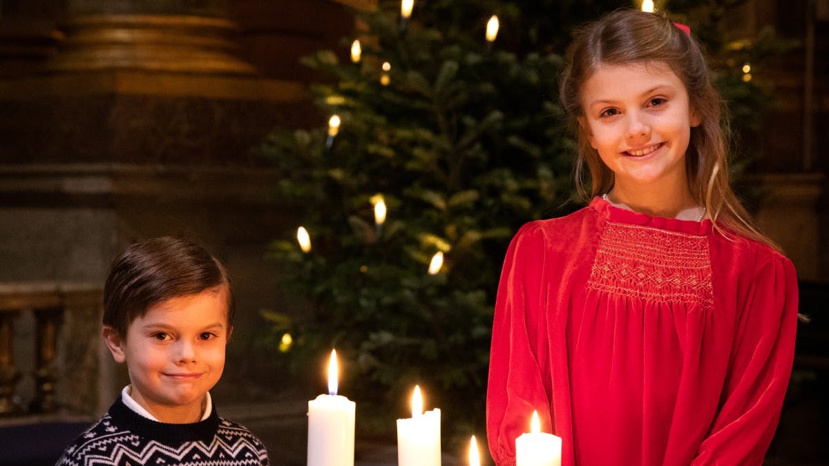 Prins Oscar og prinsesse Estelle på det nye fine adventsbillede.&nbsp;