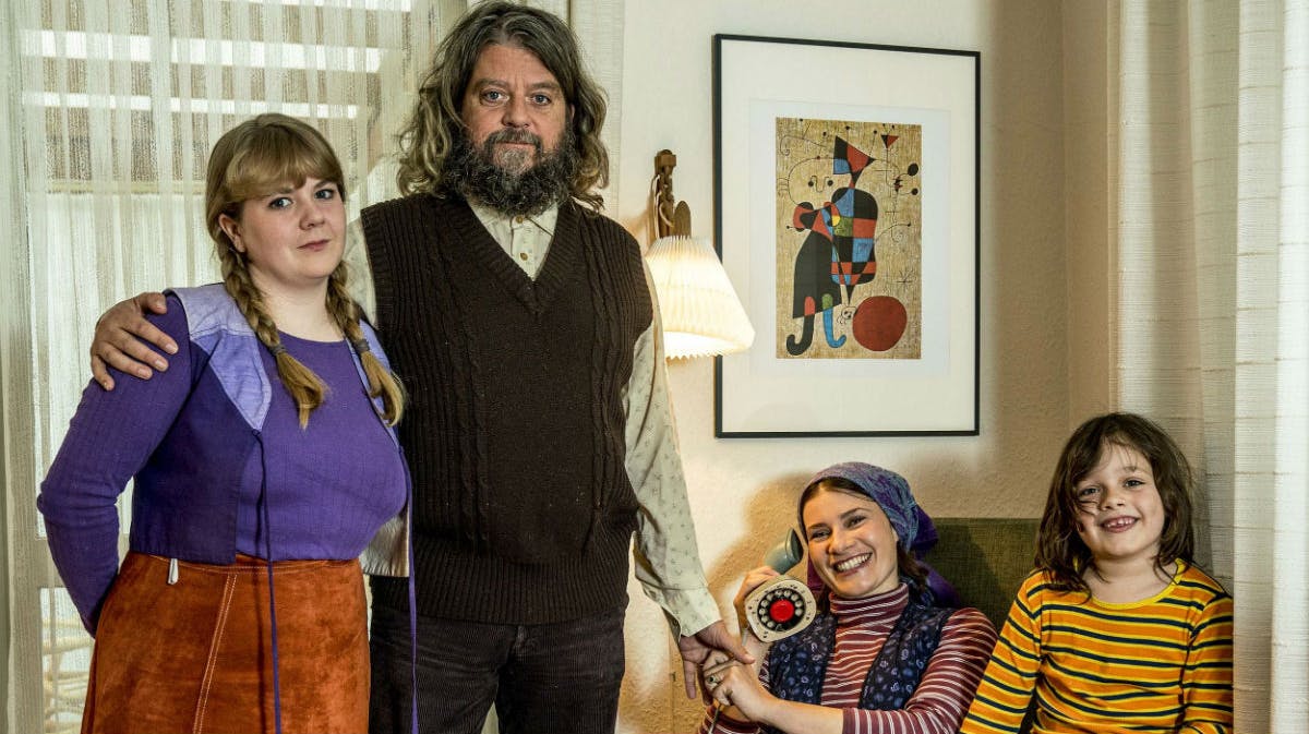 Anders Lund Madsen med hustruen Karin, datteren Björk og sønnen Modig. 