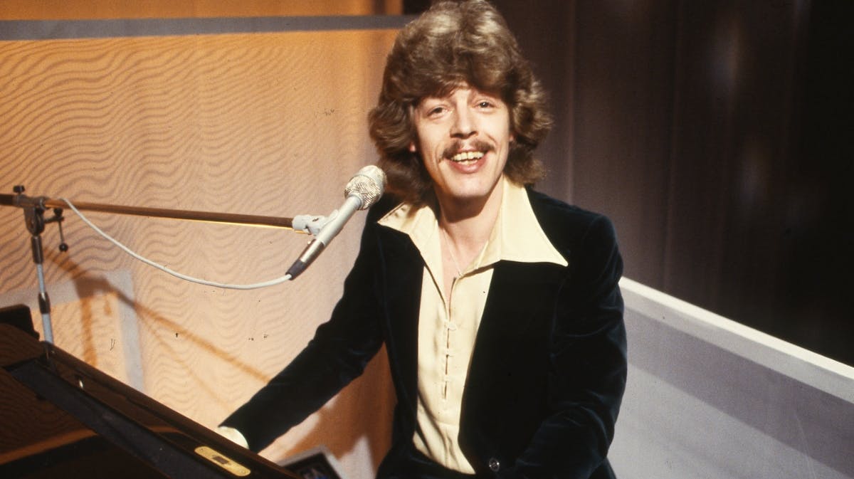 Tommy Seebach vandt Dansk Melodi Grand Prix 1979 med ”Disco Tango”.