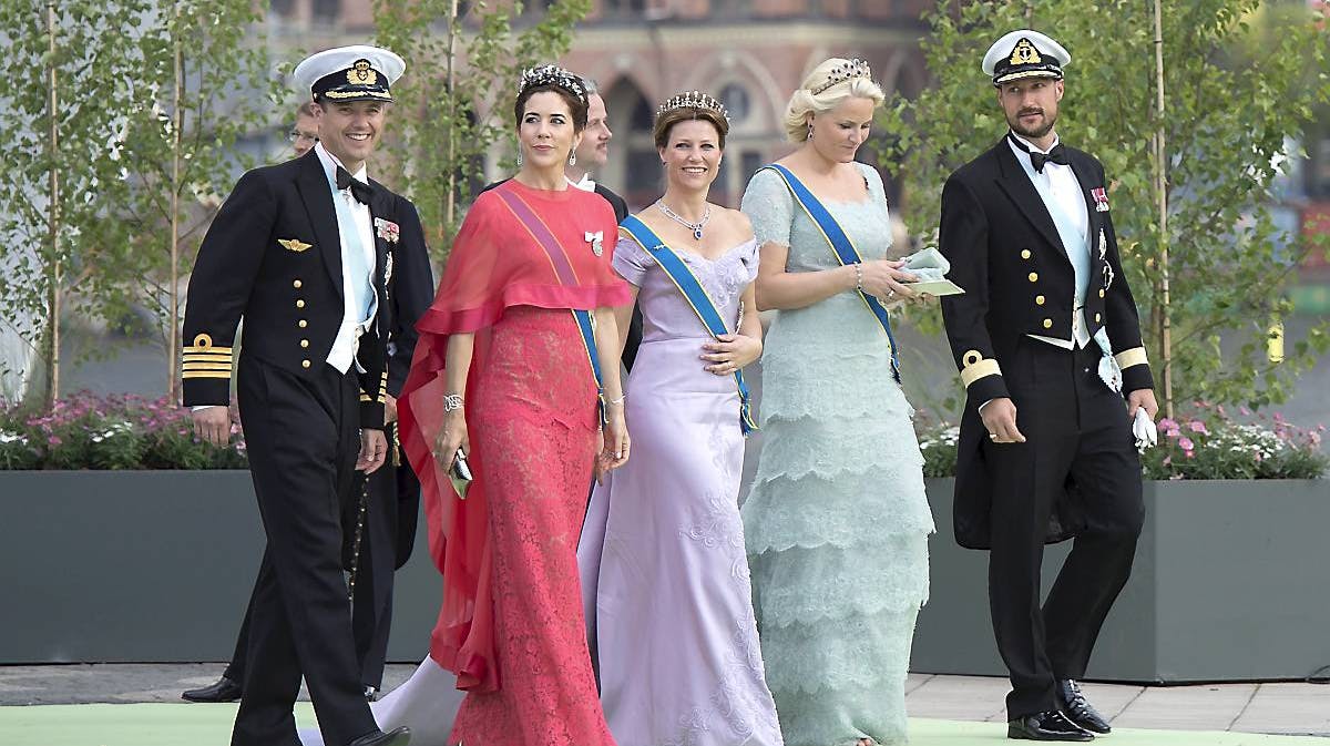 Kronprins Frederik, kronprinsesse Mary, prinsesse Märthe Louise, kronprinsesse Mette-Marit, kronprins Haakon