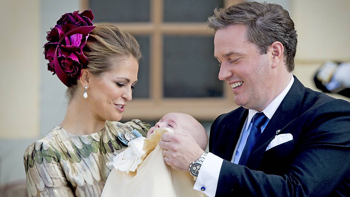 Prinsesse Madeleine, prins Nicolas og Chris O'Neill ved prinsens dåb 11. oktober 2015.
