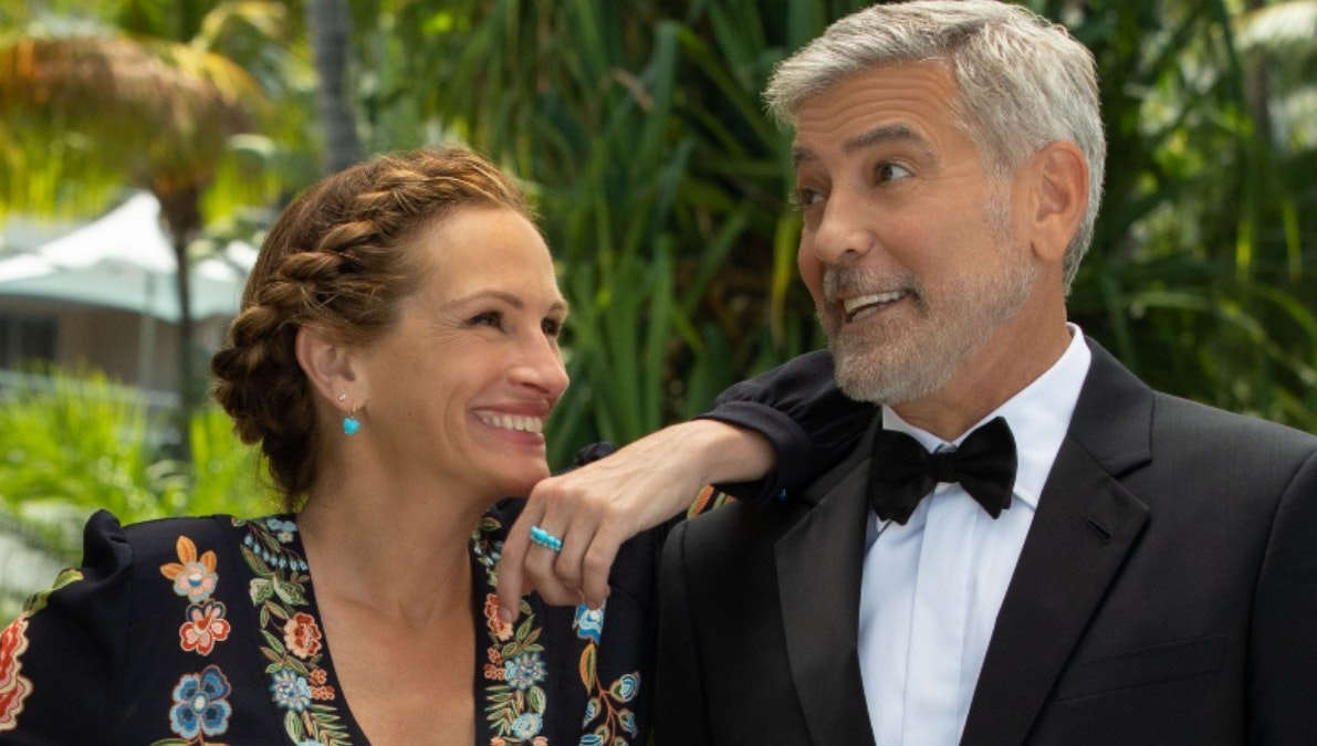 Julia Roberts og George Clooney under optagelserne til &quot;Ticket to Paradise&quot;.