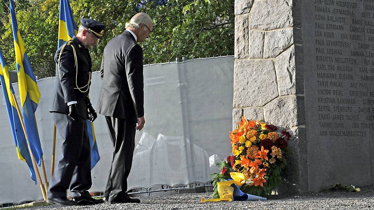 Kong Carl Gustaf ved mindehøjtidelighed for Estonia-forliset.