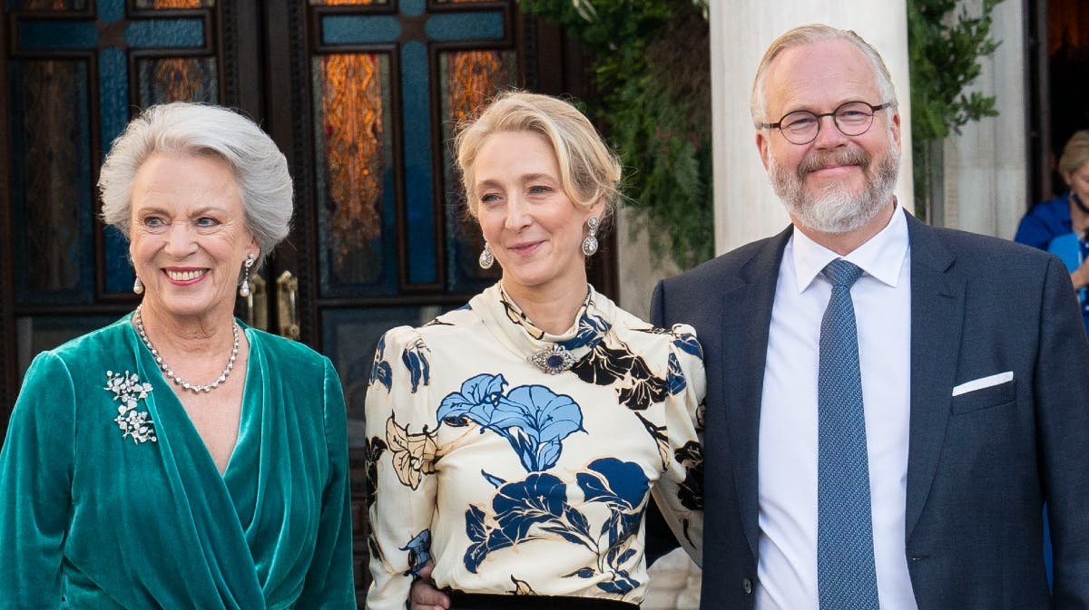 Prinsesse Benedikte, prinsesse Alexandra og greve Michael til bryllup hos prins Philippos og Nina Flohr i oktober.&nbsp;