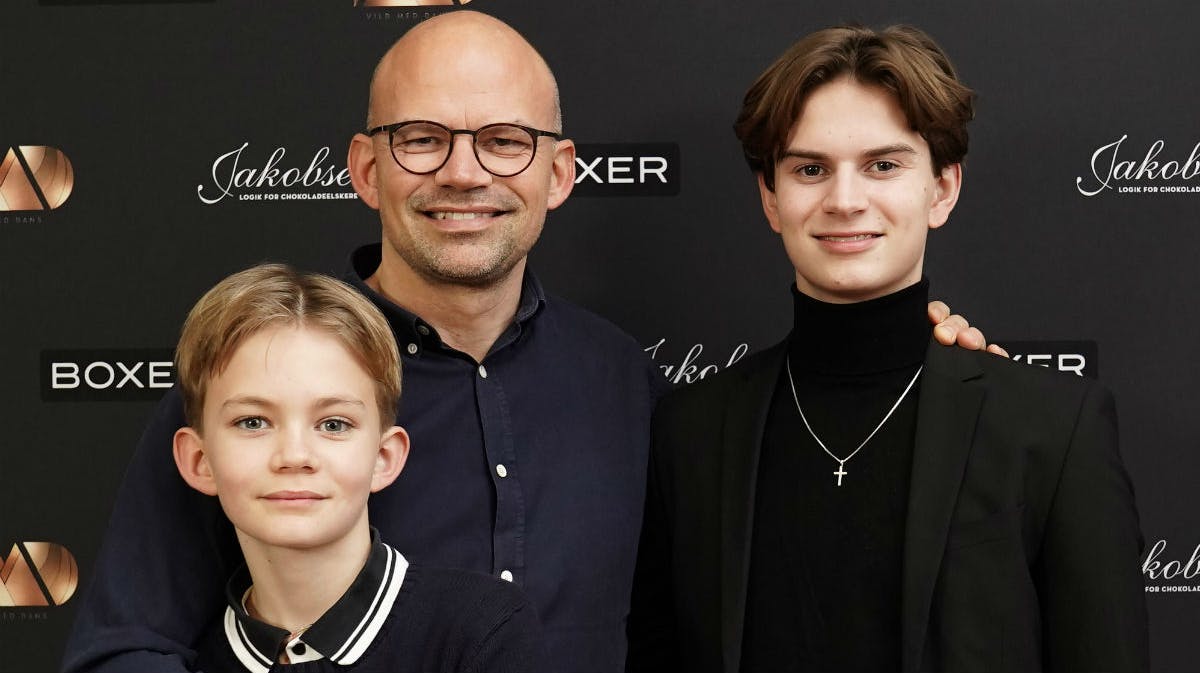 Jesper Vollmer med sønnerne Eliot og Storm.