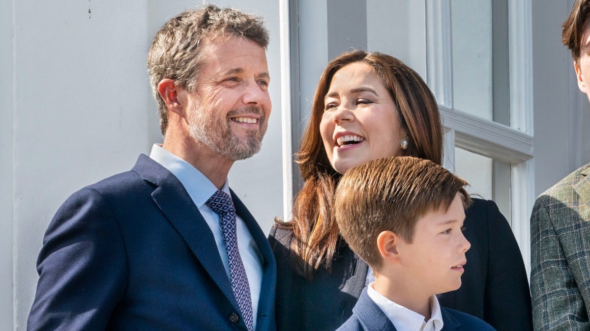 Kronprins Frederik og kronprinsesse Mary med prins Vincent