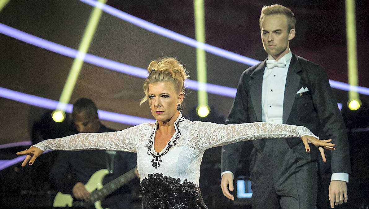 Paprika Steen og Mads Vad i en tango i "Vild med dans".