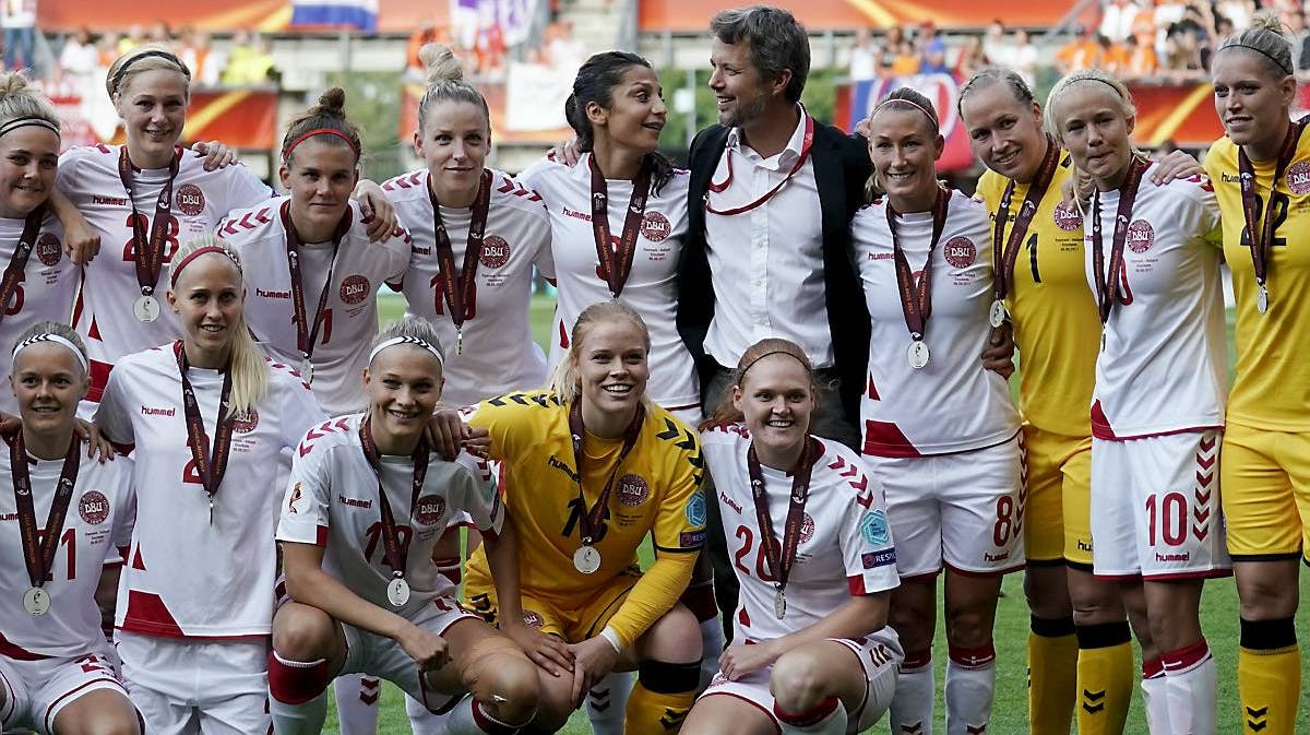 Kronprins Frederik ved EM-finalen i kvindefodbold 2017.