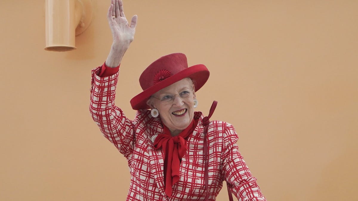 Dronning Margrethe på Kongeskibet Dannebrog