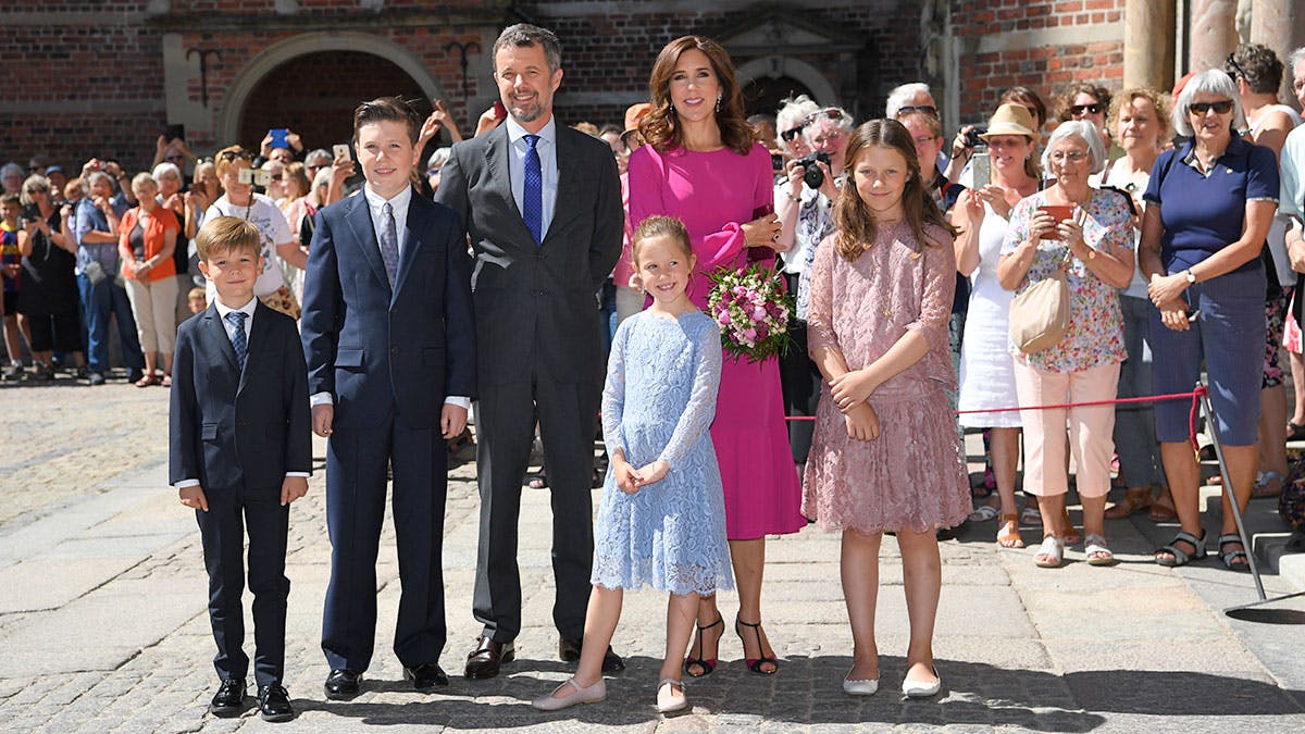 Prins Vincent, prins Christian, kronprins Frederik, prinsesse Josephine, kronprinsesse Mary og prinsesse Isabella.