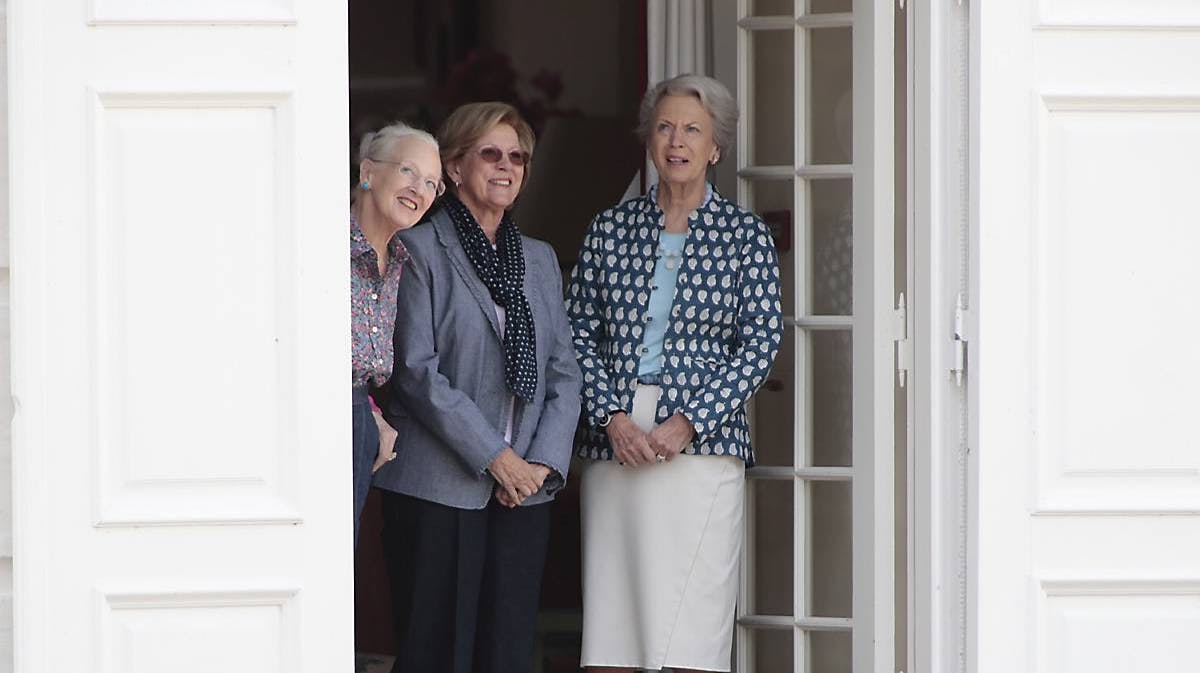 Dronning Margrethe med sine søstre, dronning Anne-Marie og prinsesse Benedikte, på Gråsten Slot, 2017.