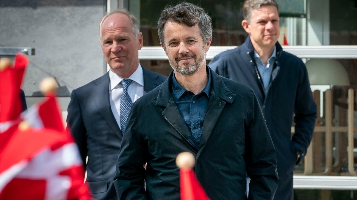 Kronprins Frederik ved ankomsten i Kastrup fredag. 