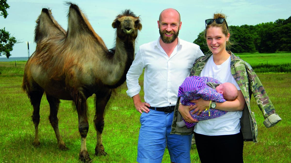 Christoffer og Stephanie Knuth med sønnen Johan i 2017.