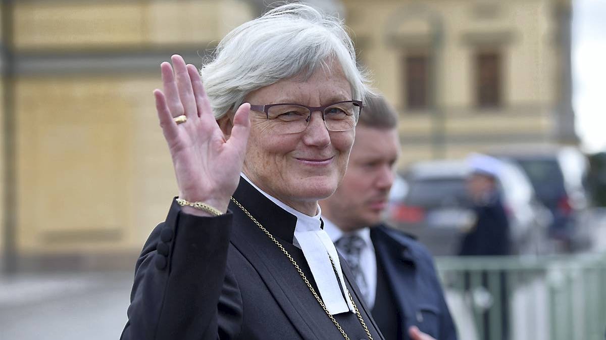 Ærkebiskop Antje Jackelén ved prins Alexanders dåb.