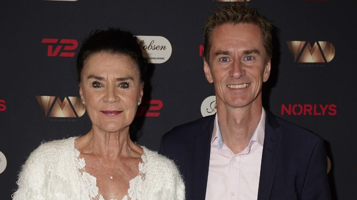 Inge Juul Hansen og sønnen Peter.