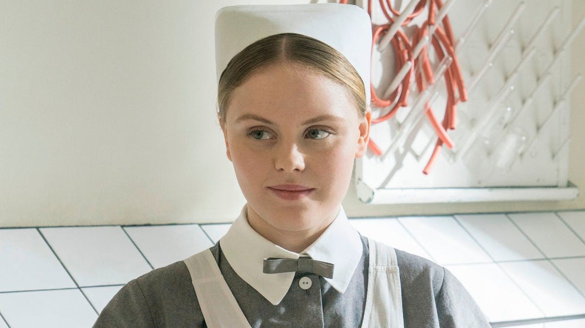 Andrea Heick Gadeberg som Marie i "Sygeplejeskolen".