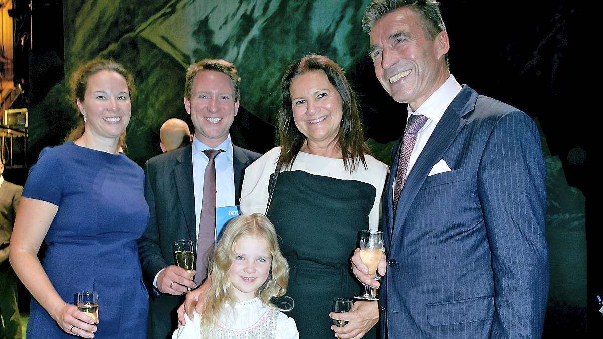 Anne-Mette Rasmussen og familien fejrer Marthas premieredebut