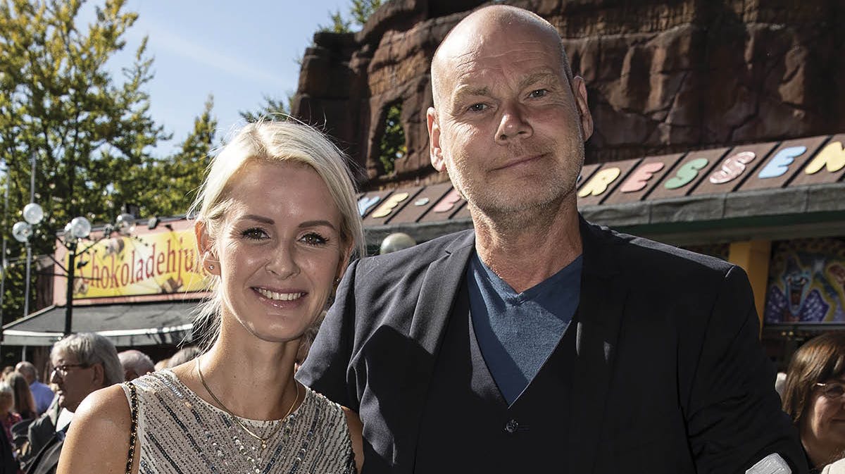 Andreas Bo Pedersen med sin forlovede Kathrine Wadil.