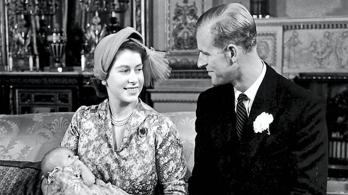 Dronning Elizabeth og prins Philip ved dåben af prinsesse Anne i 1950.