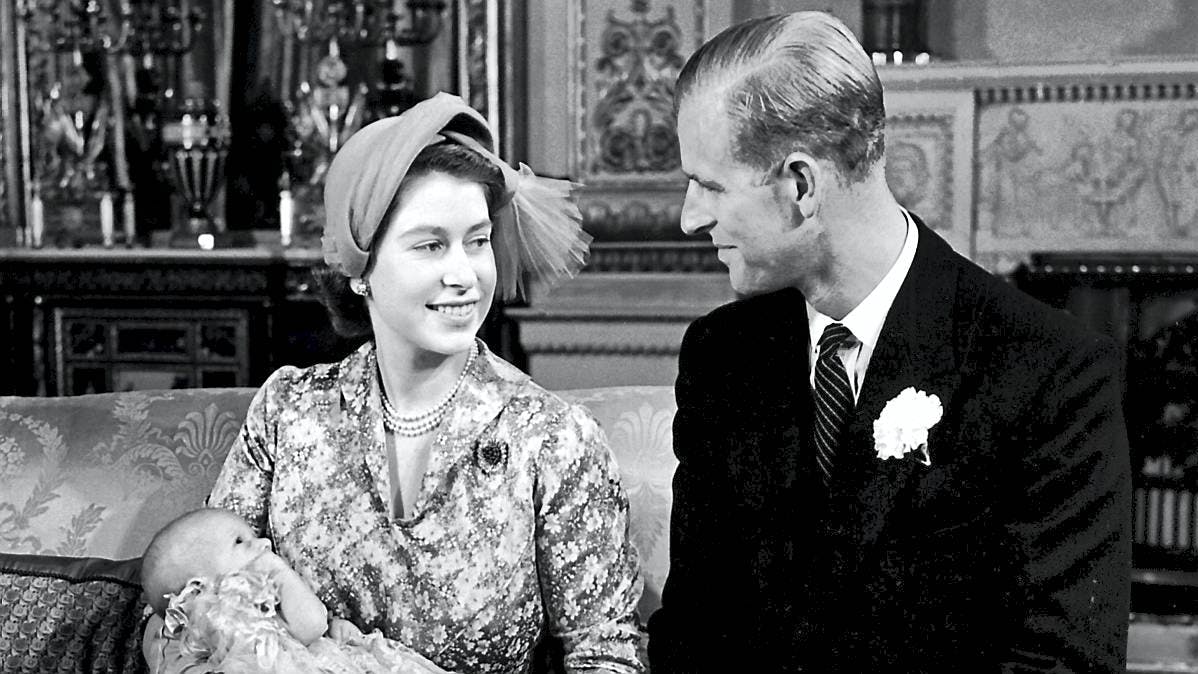 Dronning Elizabeth og prins Philip ved dåben af prinsesse Anne i 1950.