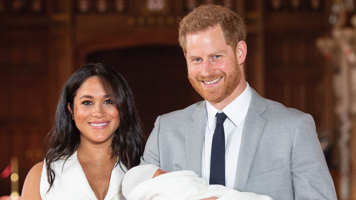 Hertuginde Meghan og prins Harry med lille Archie.