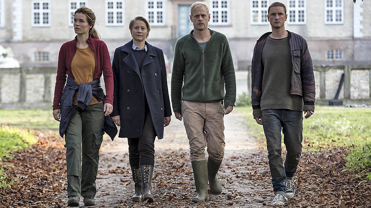 Marie Bach Hansen, Trine Dyrholm, Carsten Bjørnlund og Mikkel Boe Følsgaard i "Arvingerne".