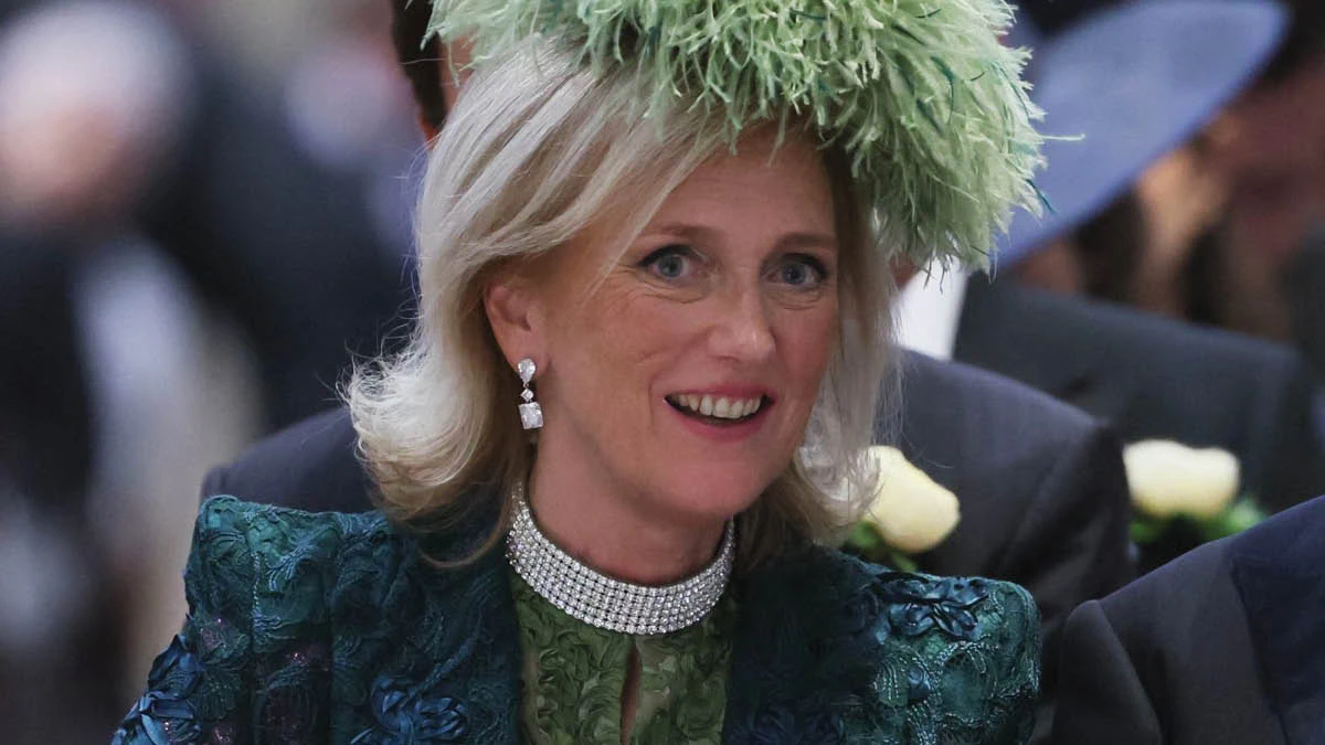 Prinsesse Delphine Til Kongeligt Bryllup Skr ddersyet Kjole Og Vilde prinsesse-delphine-til-kongeligt-bryllup-skr-ddersyet-kjole-og-vilde