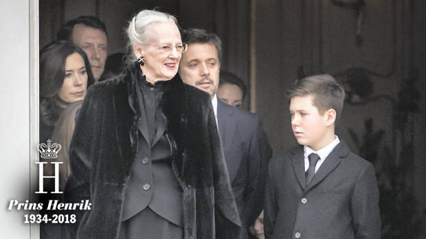 Dronning Margrethe, kronprins Frederik, prins Christian og kronprinsesse Mary på Fredensborg Slot