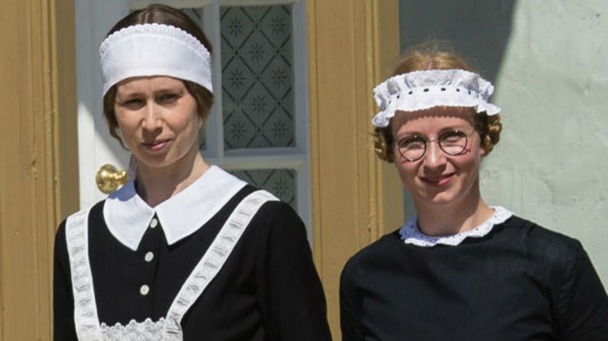 "Badehotellet"s Edith og Otilia, spillet af Ulla Vejby og Merete Mærkedahl