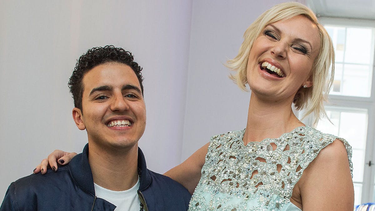 Basim i muntert selskab med den svenske Eurovision Song Contest-deltager Sanne Nielsen.