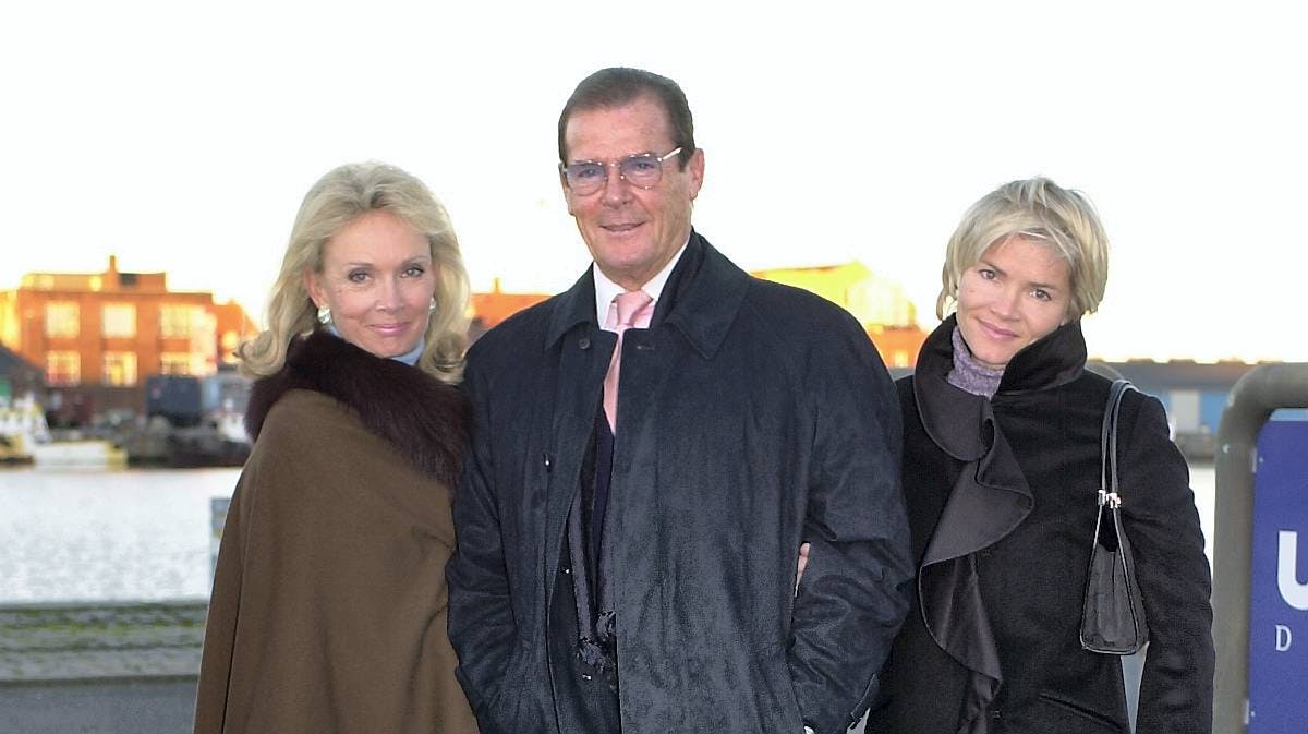 Roger Moore, Kiki Tholstrup, Christina Knudsen