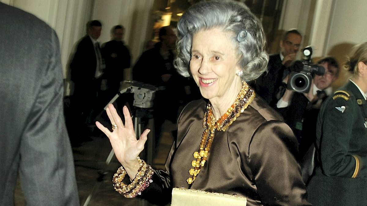 Sine sidste år tilbragte dronning Fabiola i en kørestol. Men hun forblev meget aktiv i sin tid som enkedronning. Her er hun under det danske regentpars statsbesøg i Belgien i 2002.