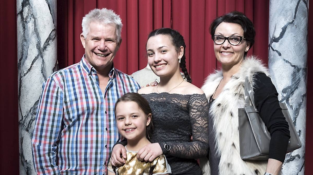 Anders Bircow med sin kone Marion og deres to døtre Julie og Sophia