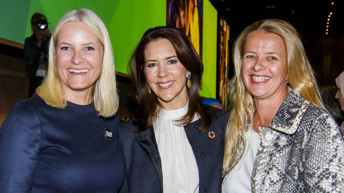 Kronprinsesse Mette-Marit, kronprinsesse Mary og prinsesse Mabel ved Women Deliver konferencen i København i 2016.