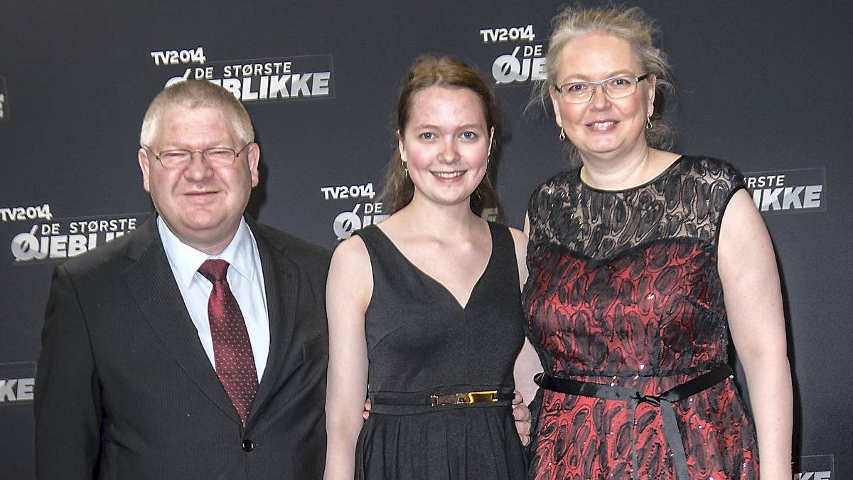 Rachel Ellebye med forældrene Lars og Theresia.