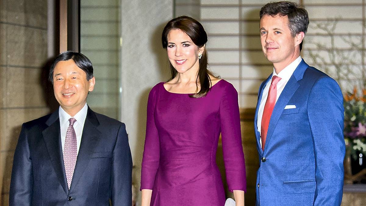Kronprinsesse Mary og kronprins Frederik på besøg hos Japans kronprins Naruhito i 2015.