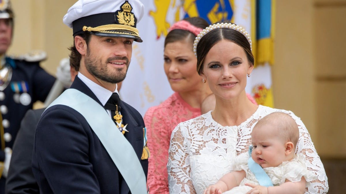 Carl Philip og Sofia med prins Alexander