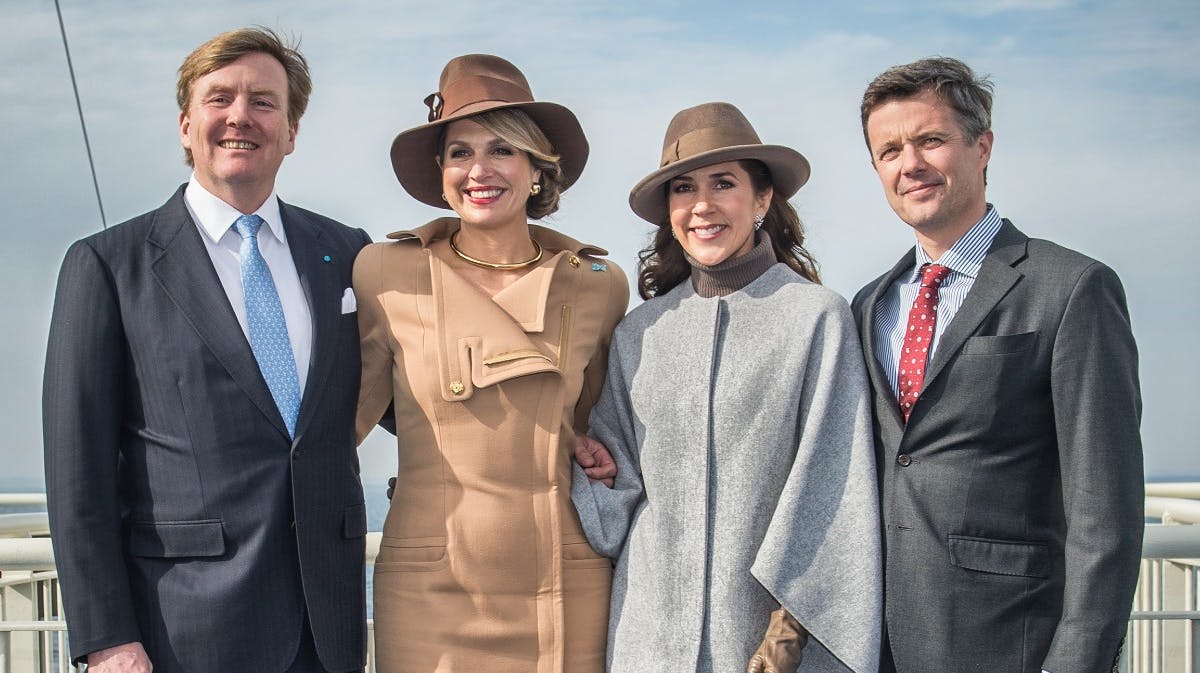 Det hollandske kongepar og det danske kronprinspar i højt humør på Samsø i marts 2015 under det hollandske statsbesøg i Danmark. 