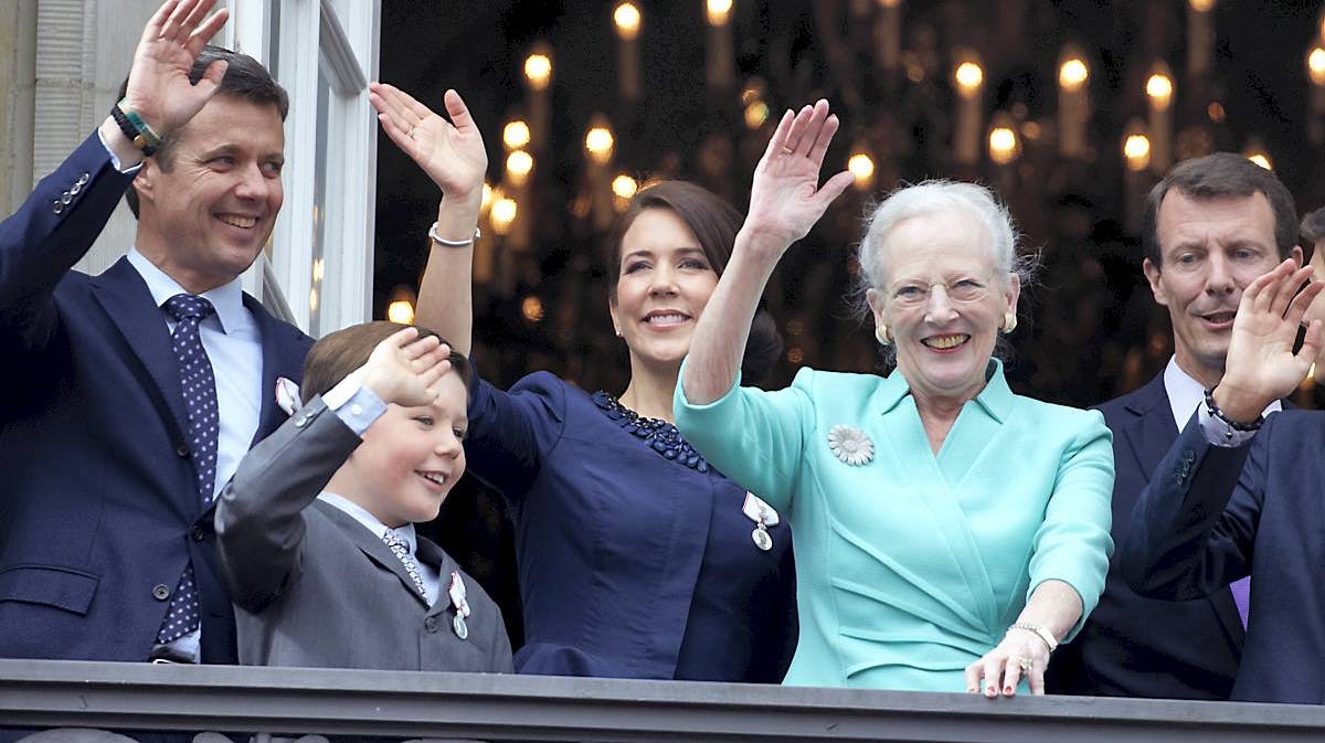 Hele den kongelige familie vil være at finde på balkonen på lørdag - også prinsgemalen.