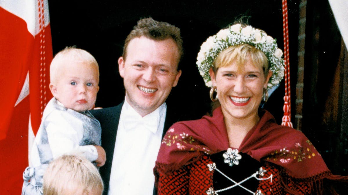 Sólrun og Lars Løkke Rasmussen ved deres bryllup i 1998.&nbsp;