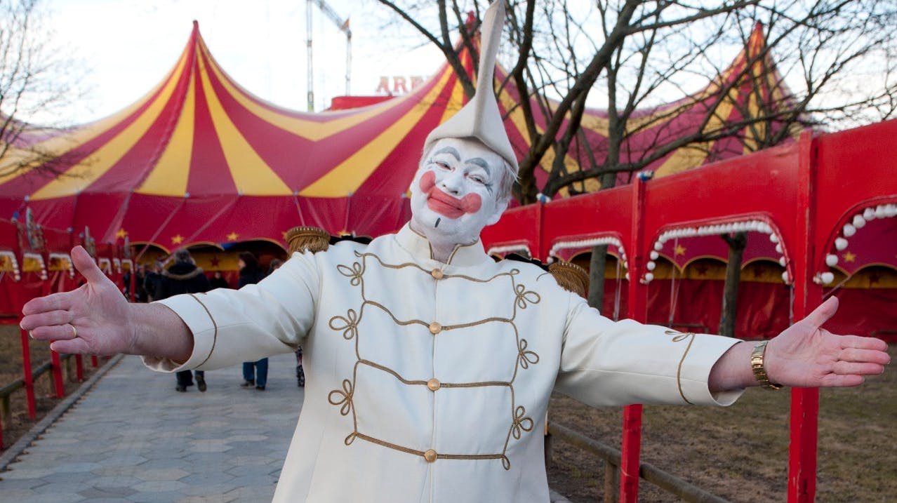 Ib Groth Rasmussen som Pjerrot. 