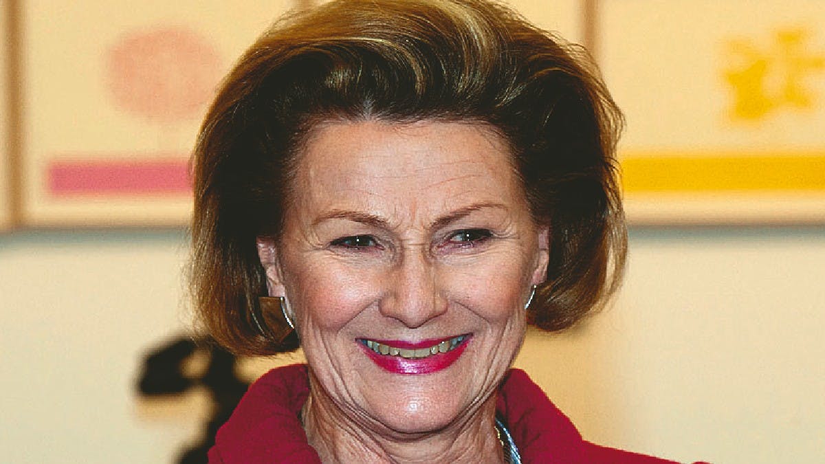 Uvejr Italien: dronning Sonja gør som dronning |