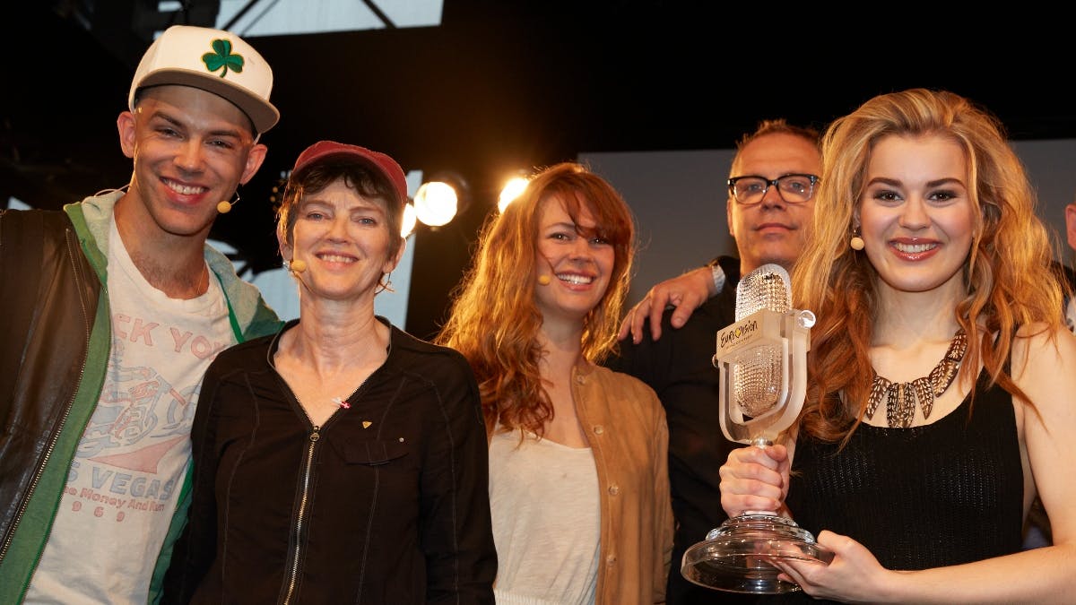 Thomas Stengaard (yderst til venstre) sammen med Emmelie de Forest og holdet bag den danske Eurovision-vinder i 2013.