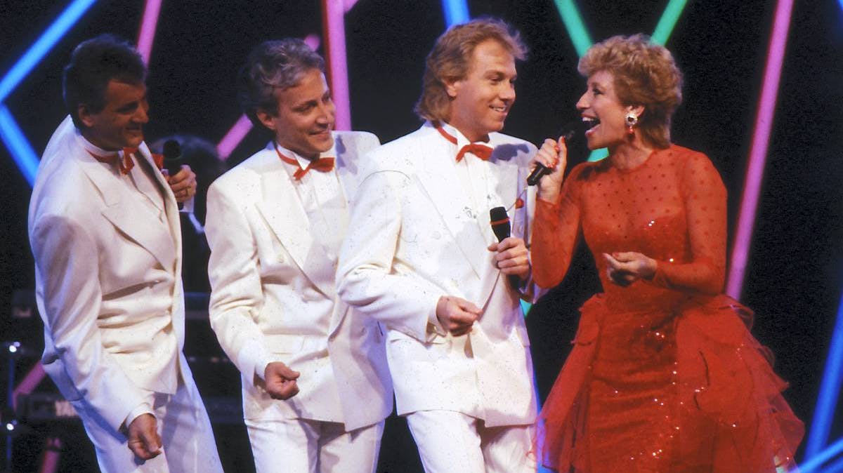 Birthe Kjær i Dansk Melodi Grand Prix 1989 med sangen "Vi maler byen rød".