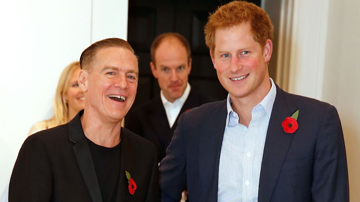 Bryan Adams sammen med prins Harry