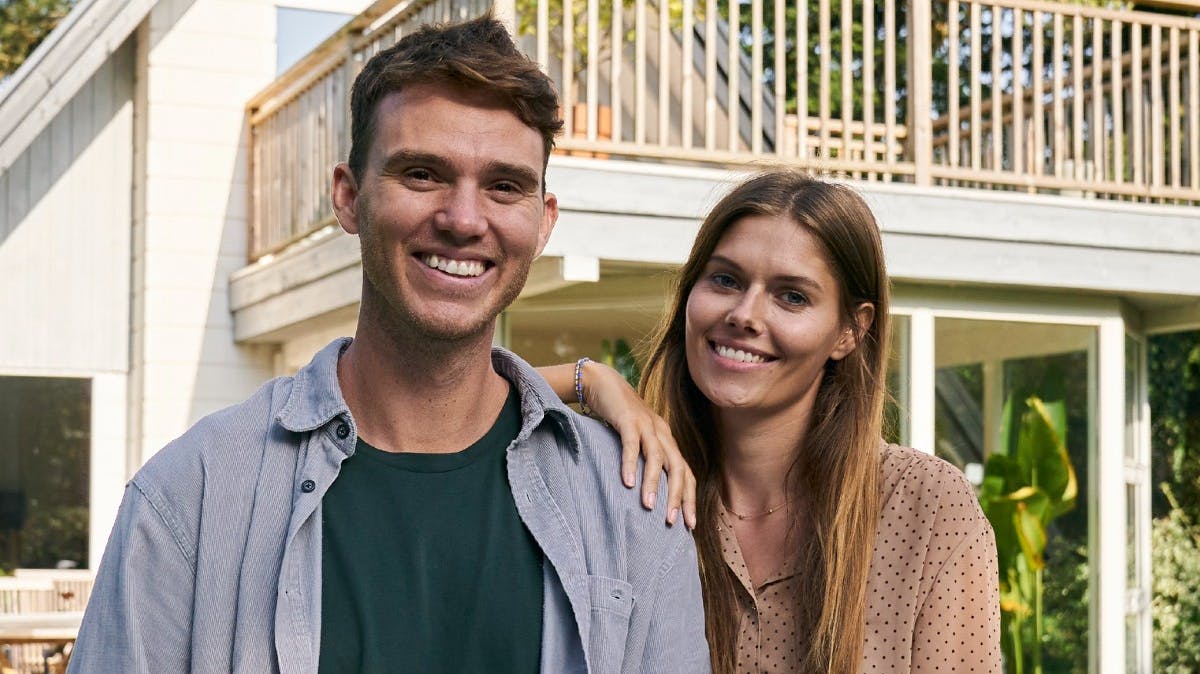 Reece og Caroline fra "Nybyggerne" på TV 2.