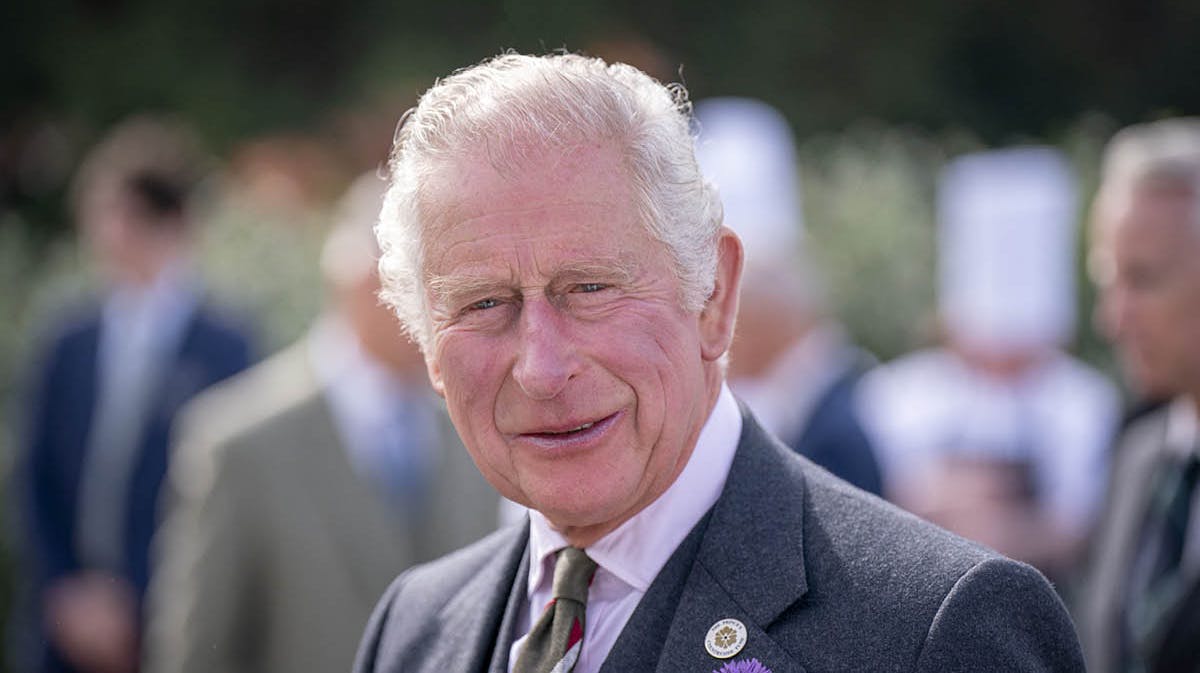 Charles bliver nu konge, efter hans mor, dronning Elizabeth, er død. 