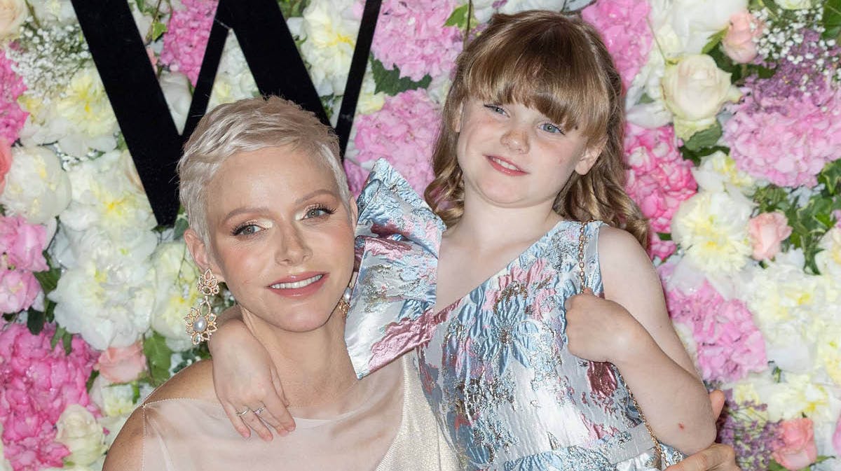 Fyrstinde Charlene og datteren prinsesse Gabriella. 