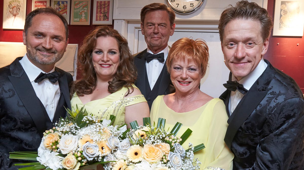 Cirkusrevyen anno 2016; Niels Ellegaard, Lise Basstrup, Ulf Pilgaard, Lisbet Dahl og Henrik Lykkegaard.
