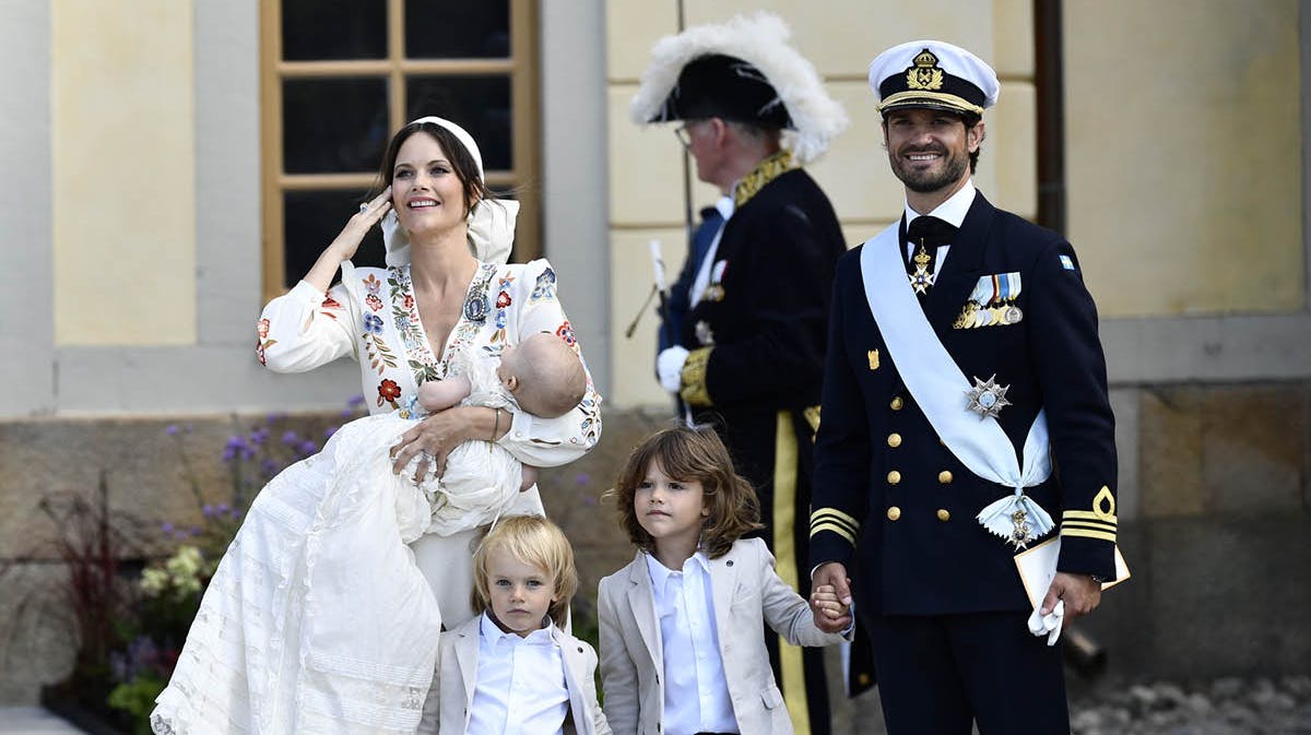 Prinsesse Sofia og prins Carl Philip med deres tre sønner, Alexander, Gabriel og Julian.&nbsp;
